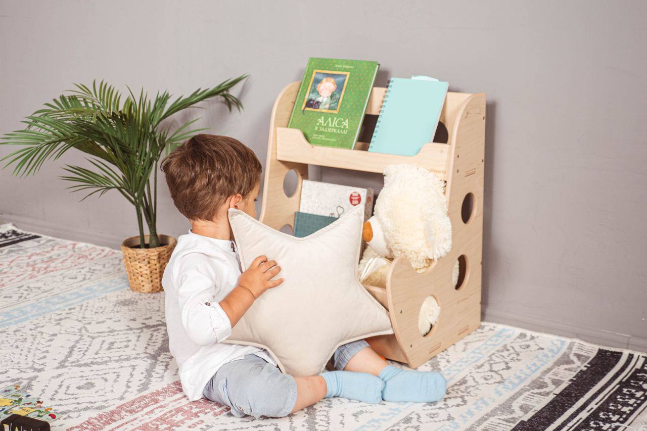 So arrangieren Sie einen Raum für Ihre Kinder - Montessori -Spielzimmer