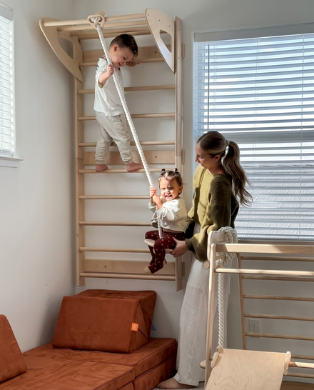 Wandstangen für Kinderzimmer mit Accessoires