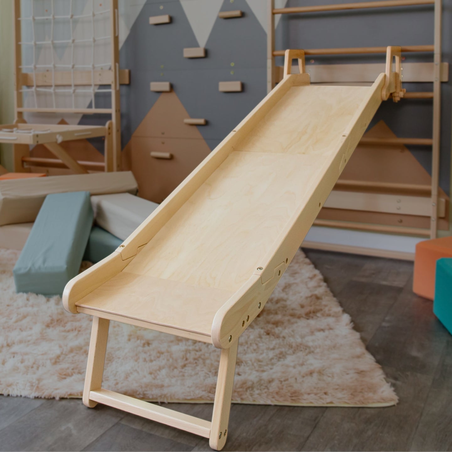 Kinderrutsche aus Holz