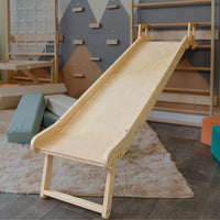 Kinderrutsche aus Holz