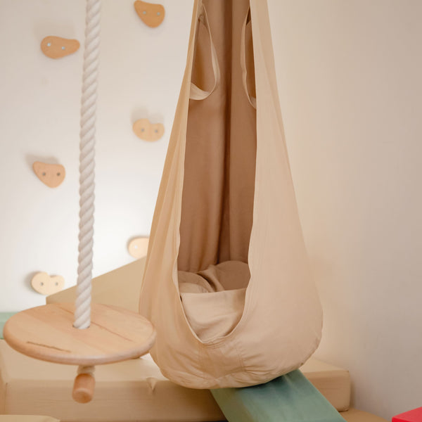 Kinderzimmer Hängehöhle