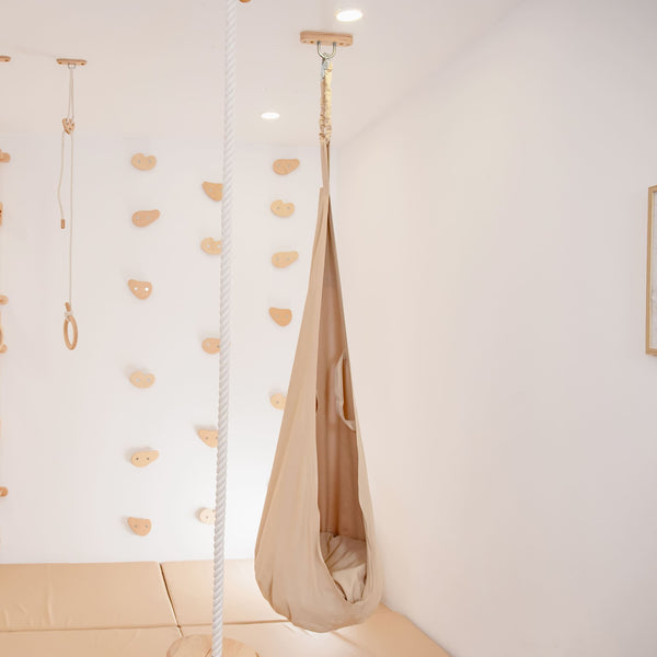 Kinderzimmer Hängehöhle
