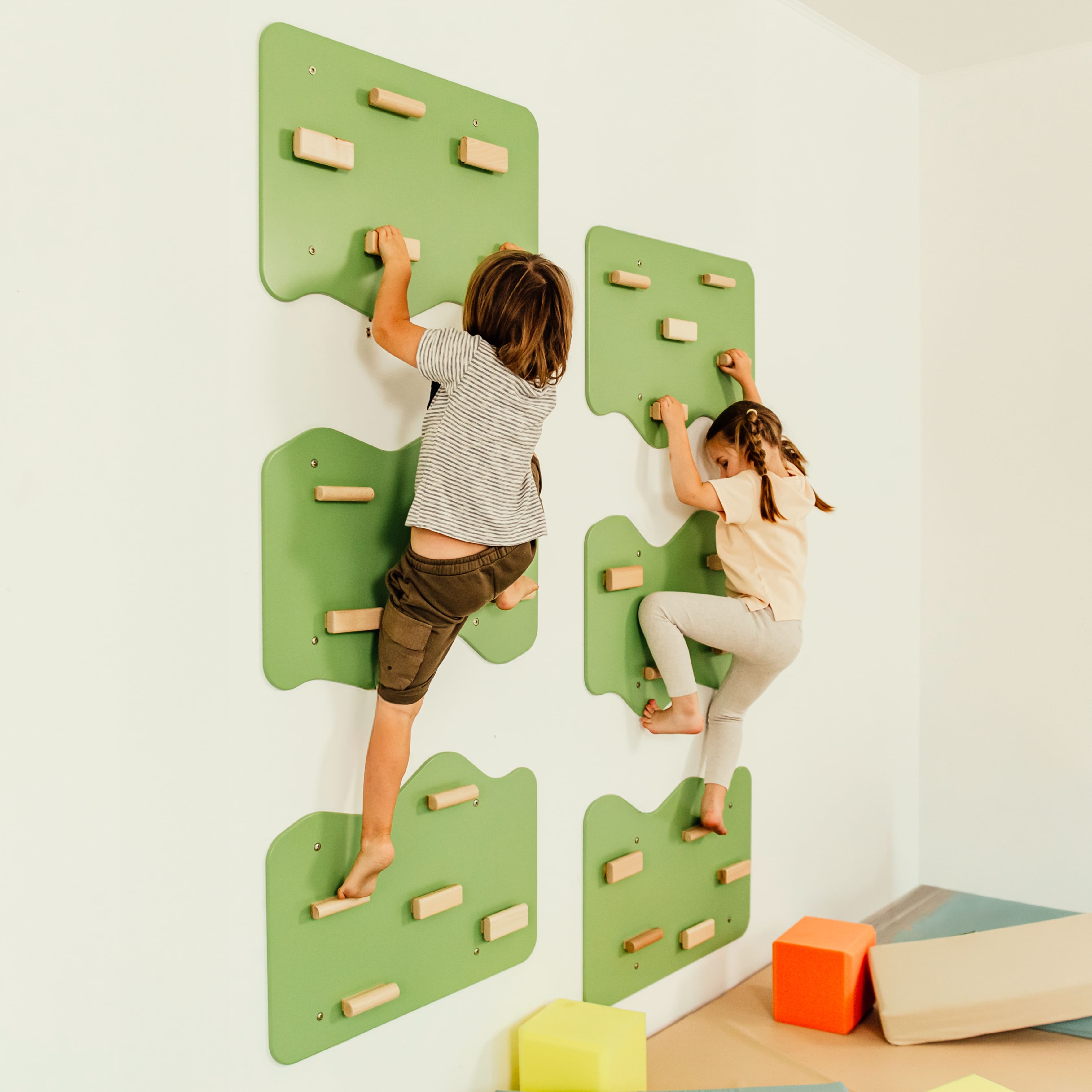 Kleinkinder Kletterwand