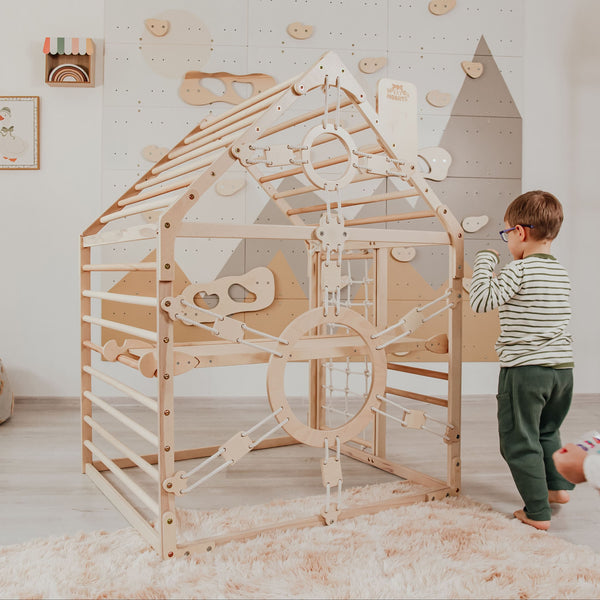 Spielhaus mit Rutsche