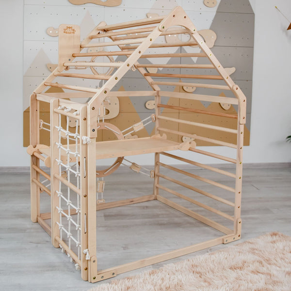 Spielhaus mit Rutsche