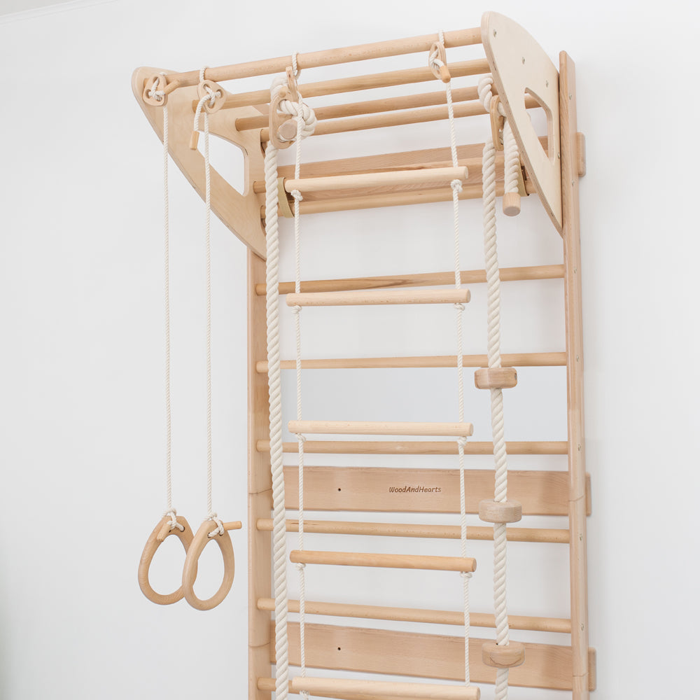 Wandstangen für Kinderzimmer mit Accessoires