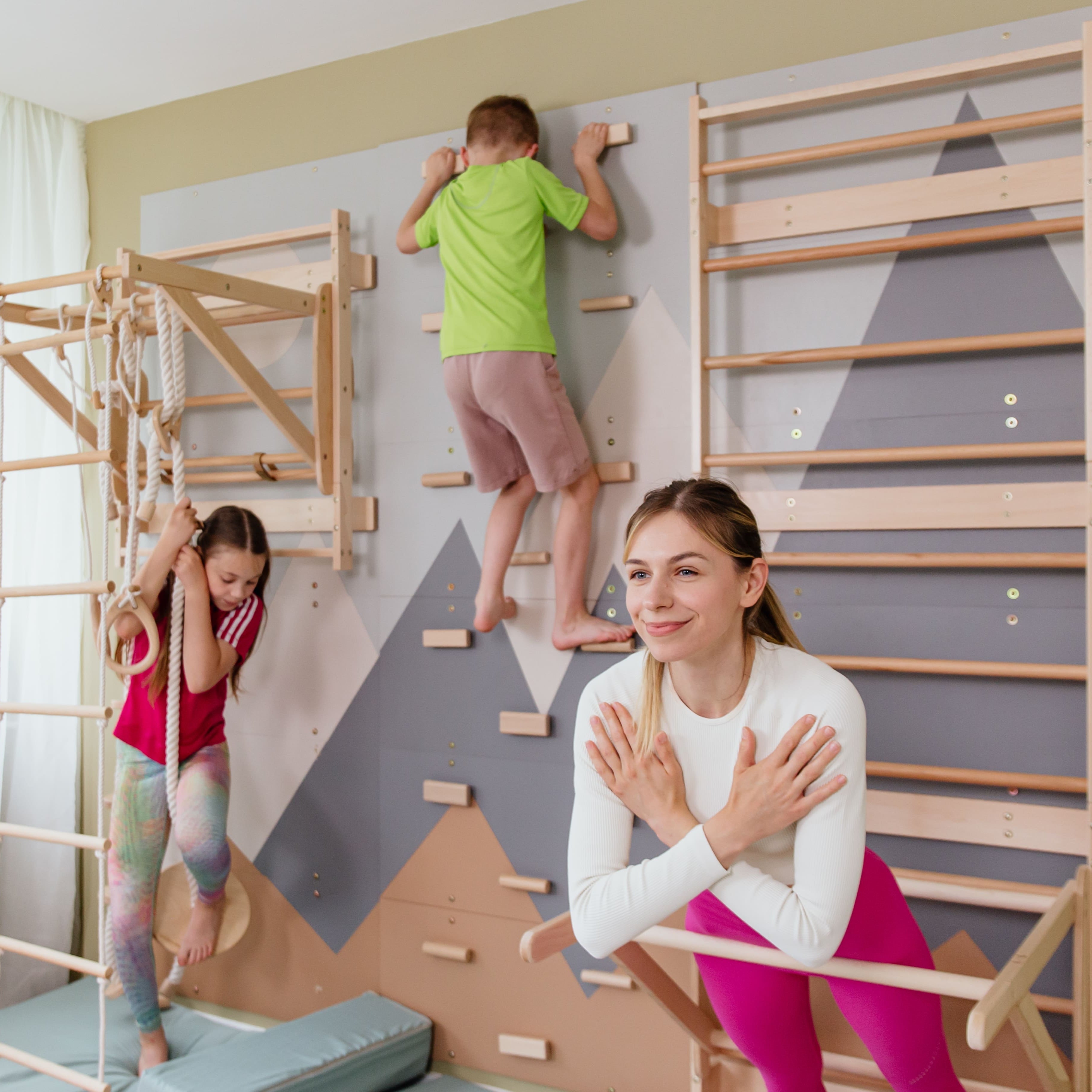 Sprossenwand Klimmzugstange