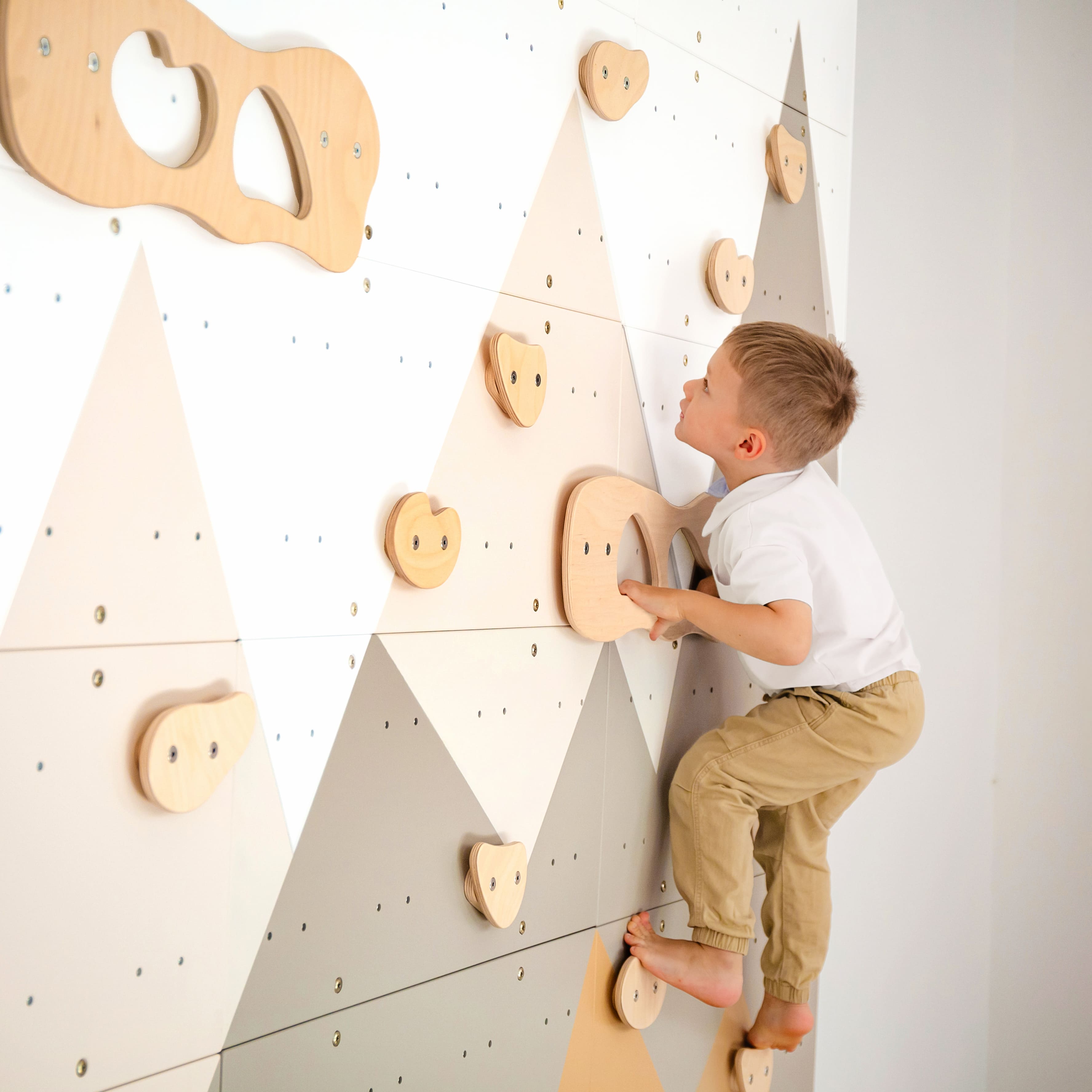 Kinderzimmer Kletterwand