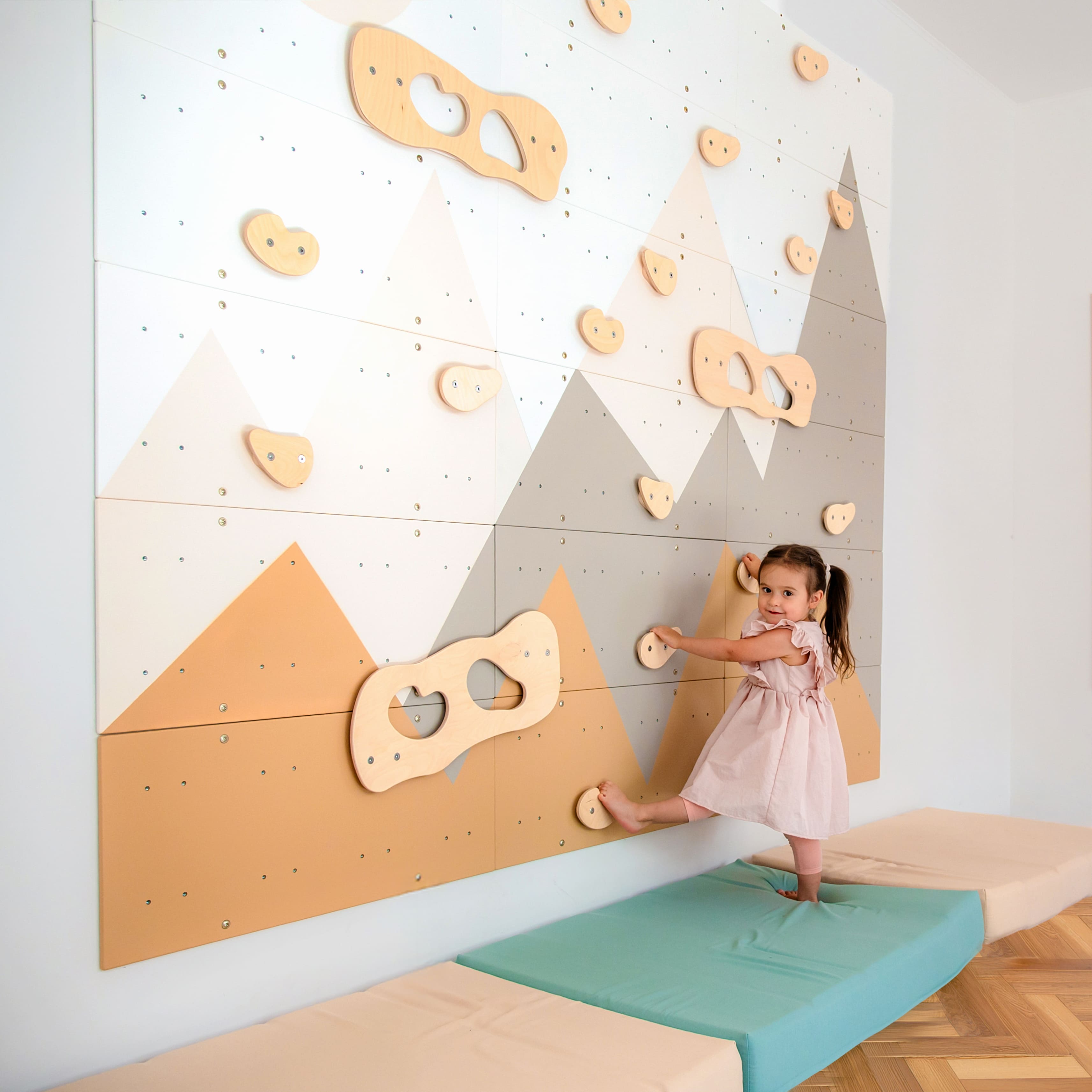 Kinderzimmer Kletterwand