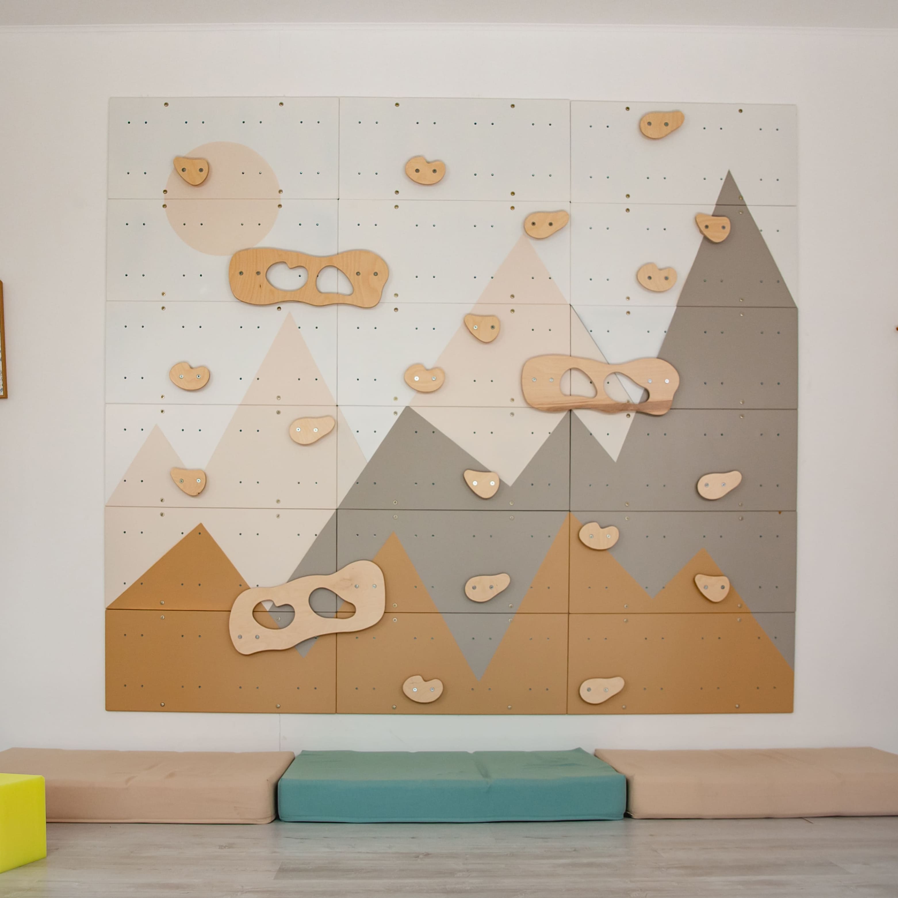 Kinderzimmer Kletterwand