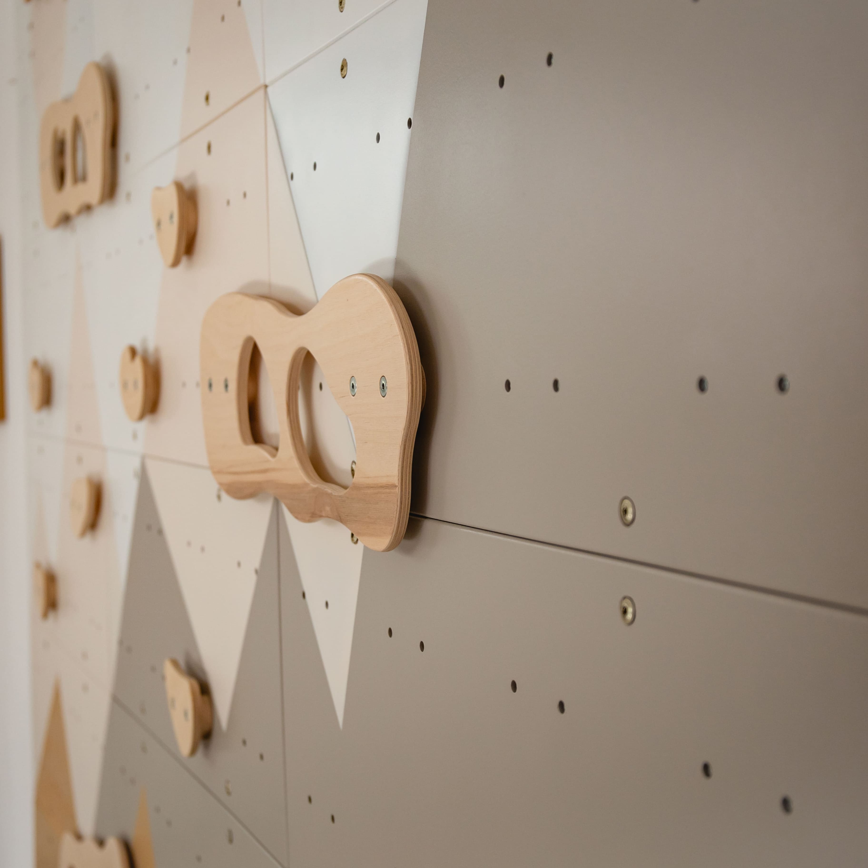 Kinderzimmer Kletterwand
