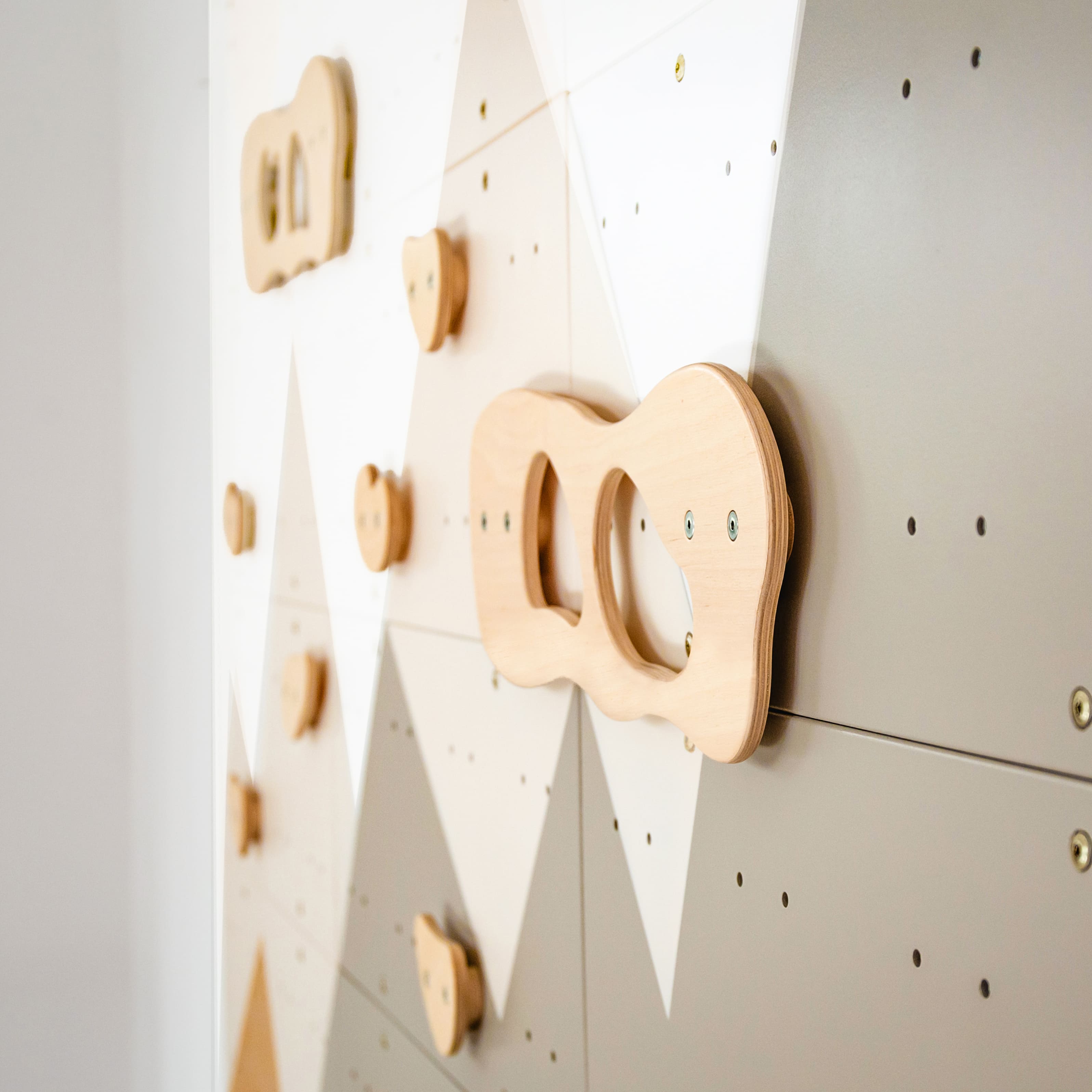 Kinderzimmer Kletterwand