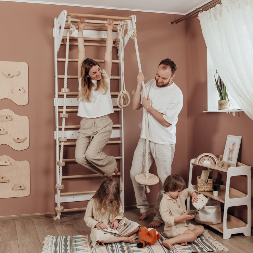 Wandstangen für Kinderzimmer mit Accessoires