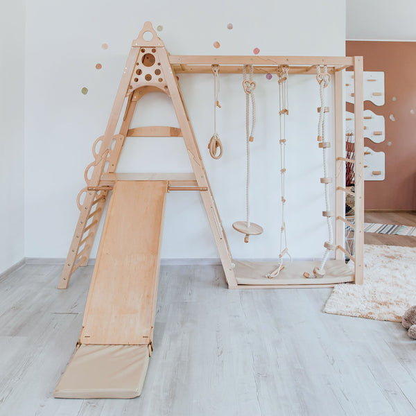 Kinderzimmer Kletterturm