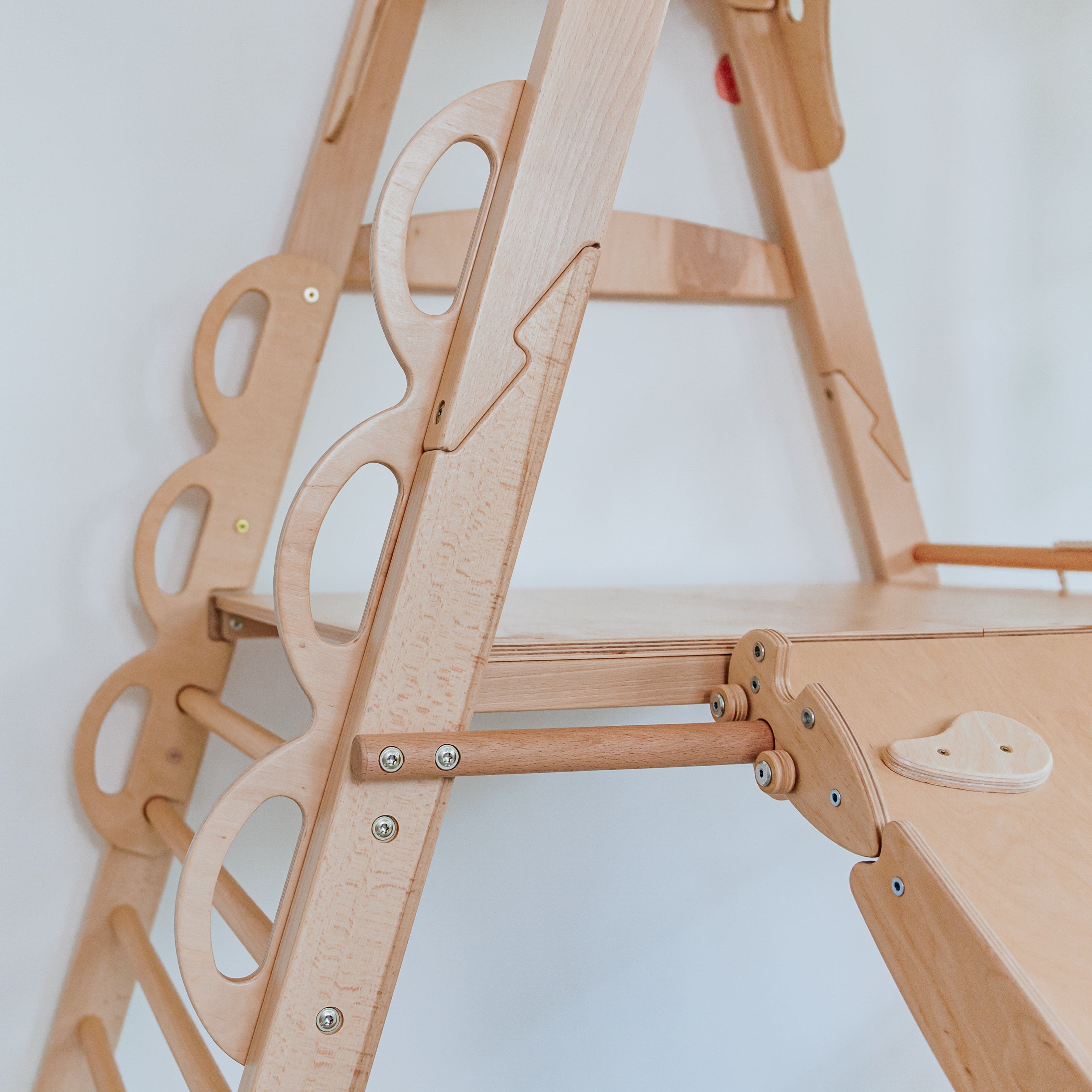 Kinderzimmer Kletterturm