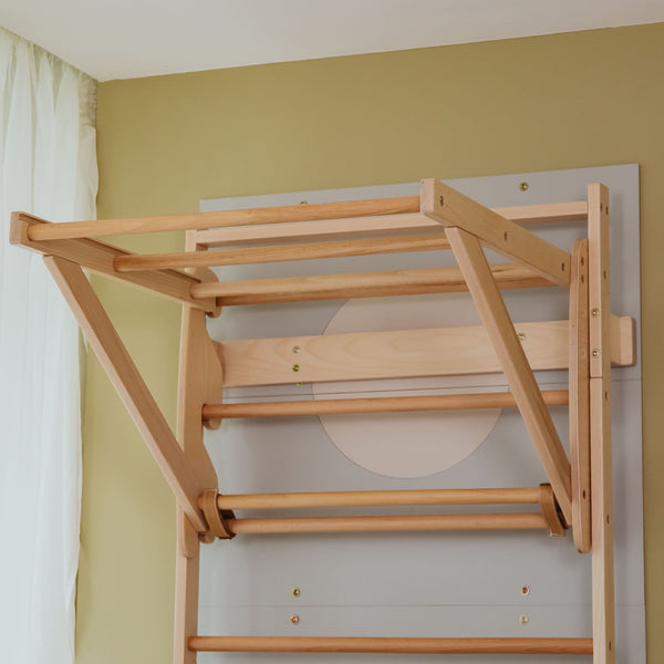 Kinder Sprossenwand “Gebirge”