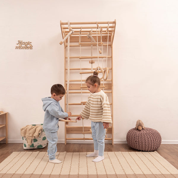 Wandstangen für Kinderzimmer mit Accessoires, Naturholzfarbe