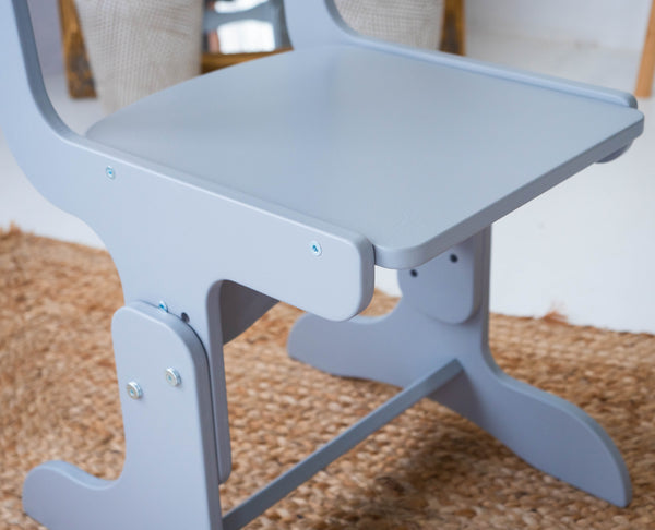 Stuhl und Tisch für Kinder, Montessori Schulmöbel