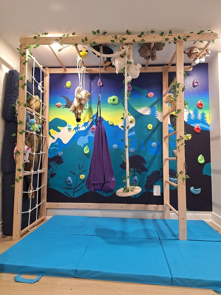 Kinderzimmer Turnwand
